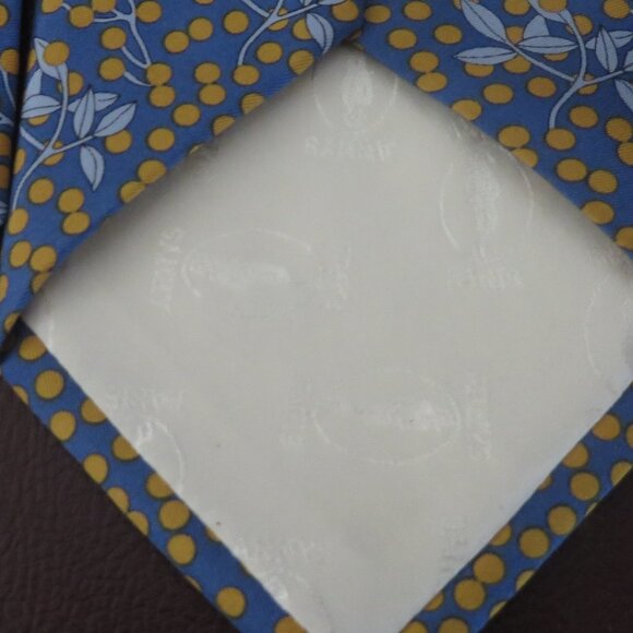 ❤️NWT ARNYS PARIS Blue Gold Berries and Leaves Pattern 100% Silk Necktie Tie - Picture 5 of 6